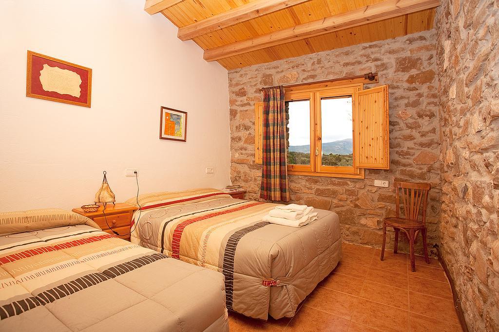 Masia Massanes Hostal Tiurana Exterior foto